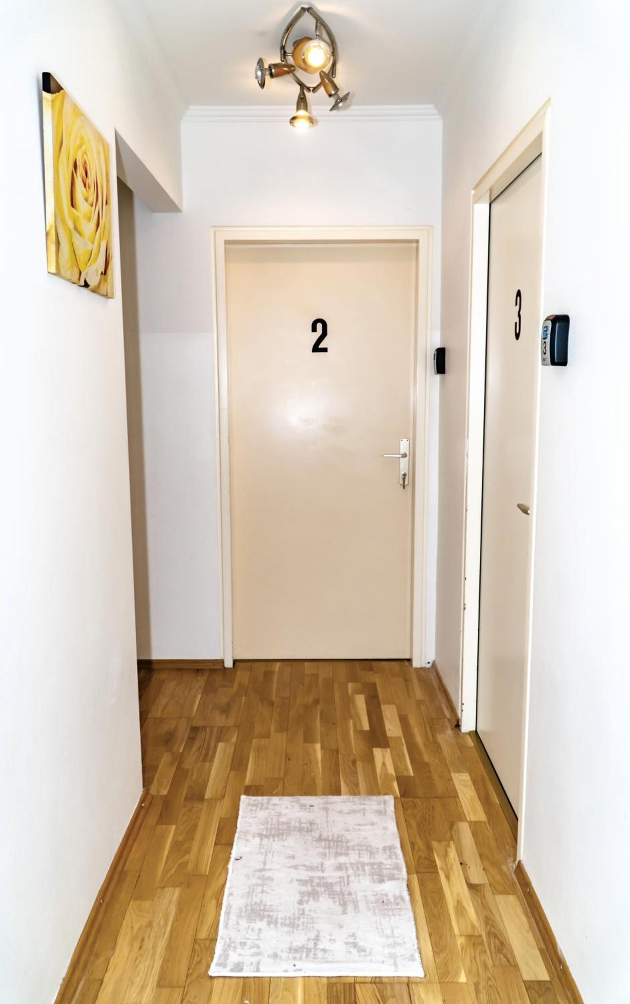 Spacious Rooms 5 Minutes To Wiener Stadthalle Exterior photo